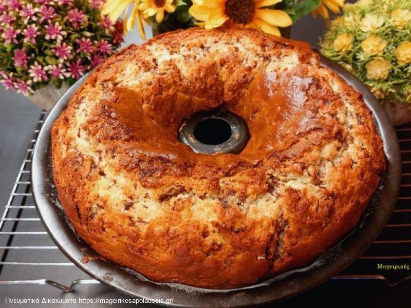 Αφράτο Κέικ Γιαουρτιού με κομμάτια Σοκολάτας