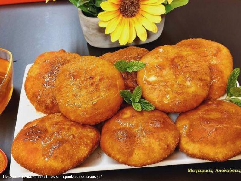 Ατομικές Τυρόπιτες με μία Φανταστική Αφράτη Ζύμη σε μόνο 10 λεπτα.